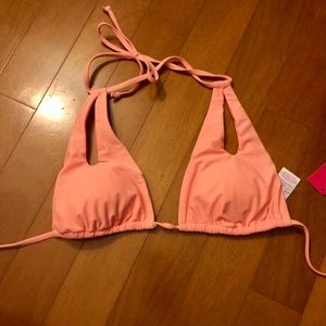Bright peach swim top 🍑